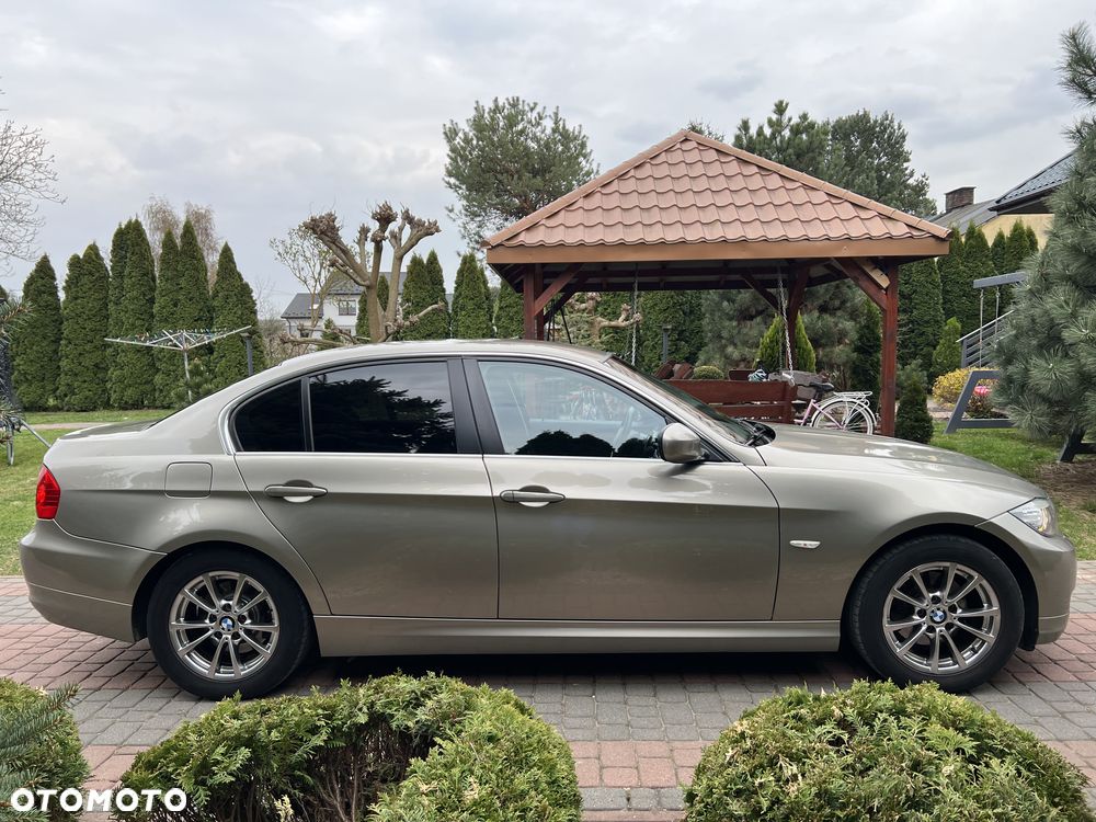 BMW Seria 3 318d - 8