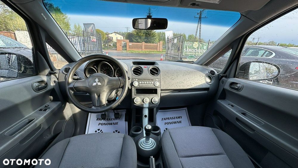 Mitsubishi Colt - 12