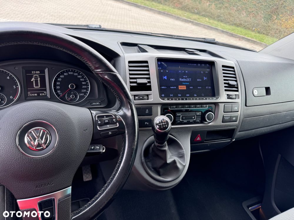 Volkswagen Caravelle - 3