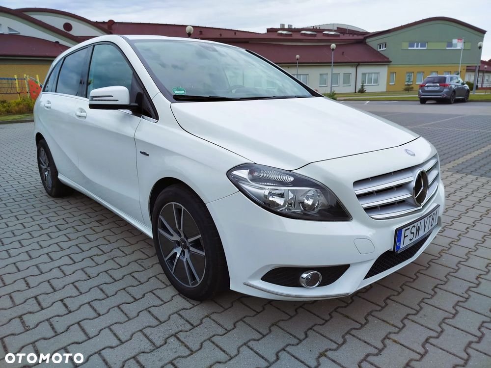 Mercedes-Benz Klasa B 180 CDI (BlueEFFICIENCY) - 26