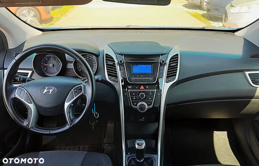 Hyundai i30 1.6 CRDi Classic + - 10