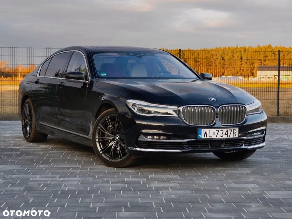 BMW Seria 7 750Li xDrive - 2