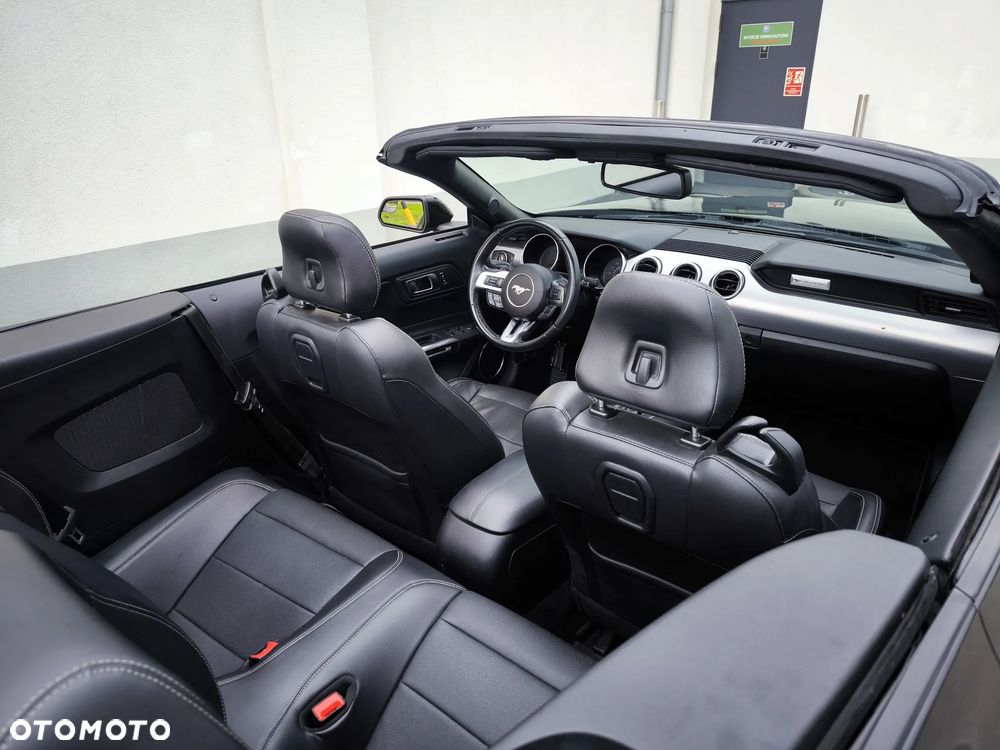 Ford Mustang - 14