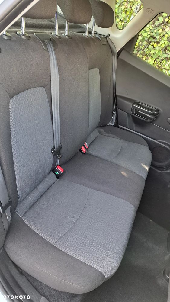Kia Ceed - 14