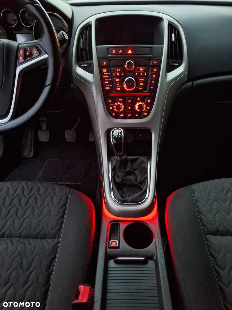 Opel Astra 1.7 CDTI Cosmo - 19