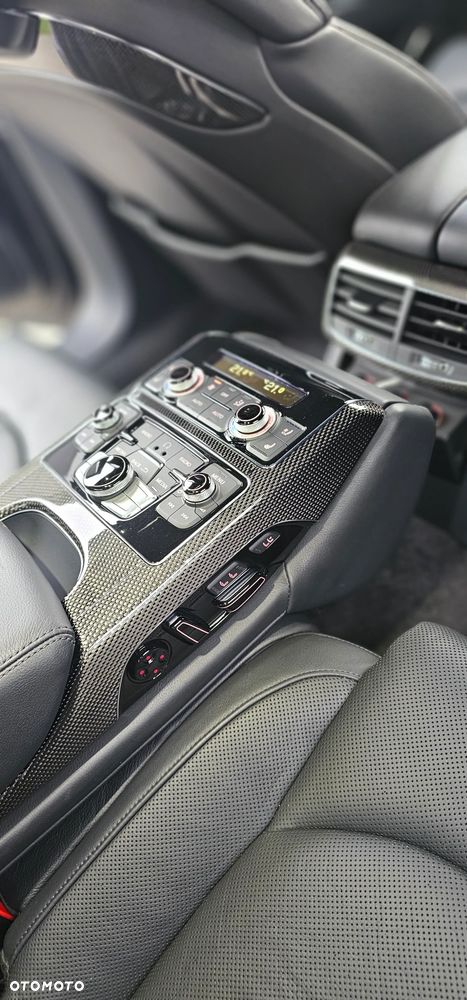 Audi S8 - 18