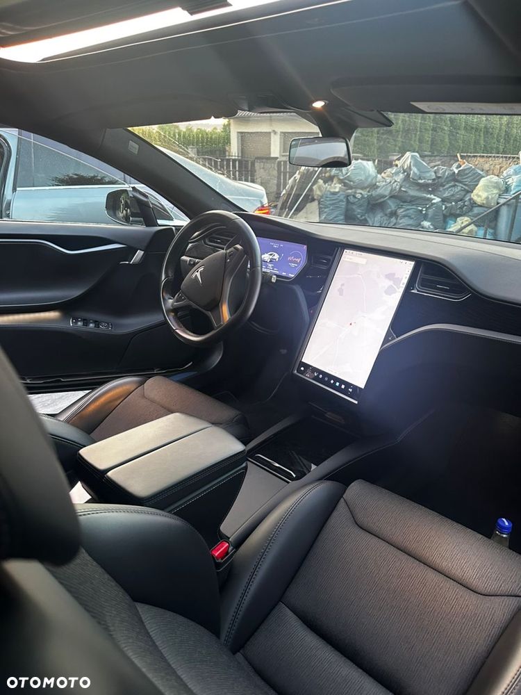 Tesla Model S 75 D - 19
