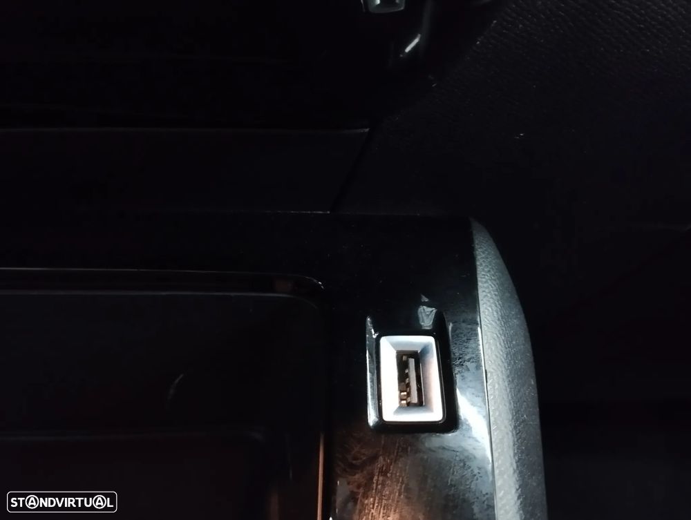 Peugeot 208 1.2 PureTech Active Pack - 28