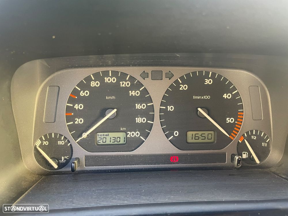 VW Golf 1.9 D CL - 2
