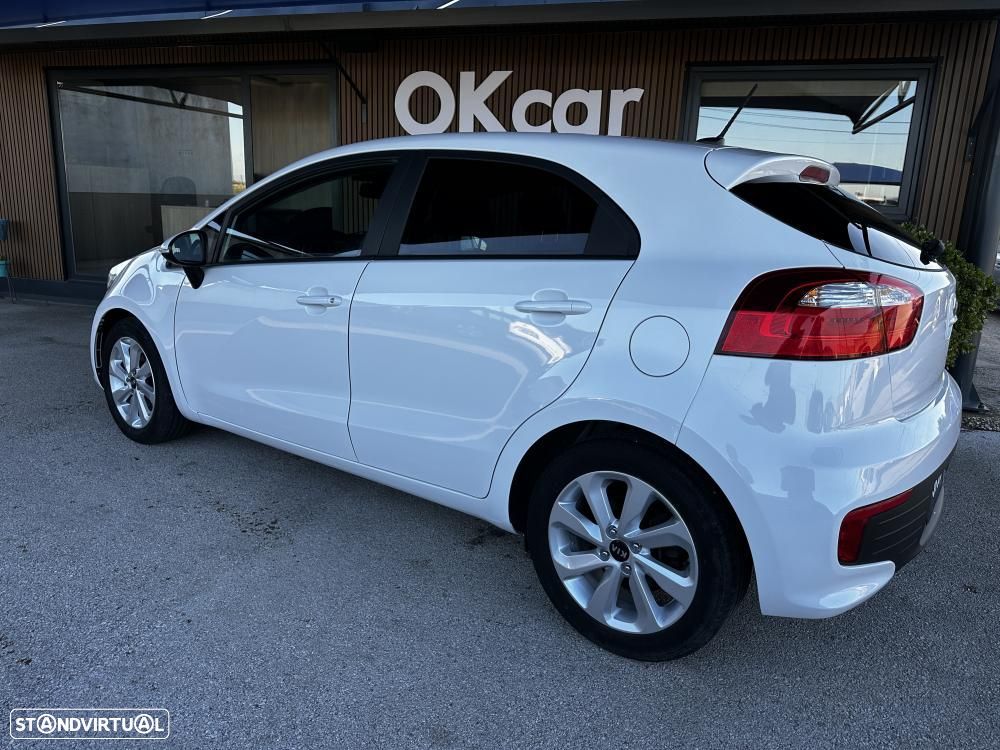 Kia Rio 1.1 CRDi EX ISG - 12