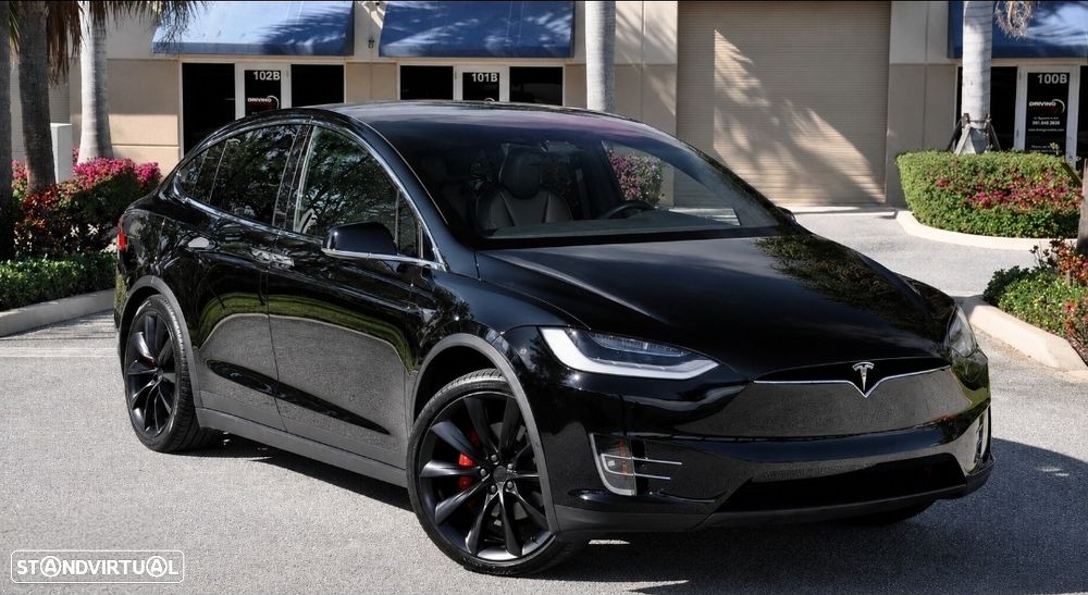 Tesla Model X P100D - 11