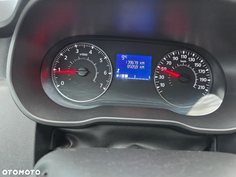 Dacia Duster 1.6 SCe Blackshadow S&S - 7