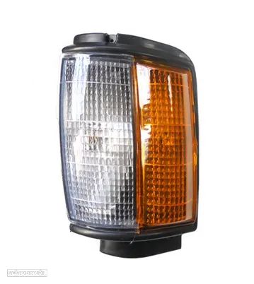 Farolim da frente com aro preto Toyota Hilux LN55 LN56  81620-39825   81610-39825 - 2