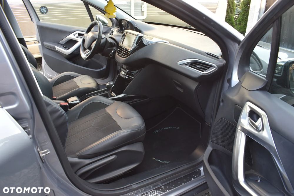 Peugeot 2008 1.2 Pure Tech GPF Crossway S&S EAT6 - 10