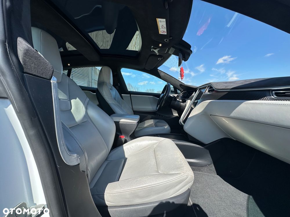 Tesla Model S 90 D - 22