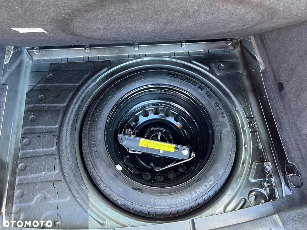 Opel Astra 1.6 Innovation - 31