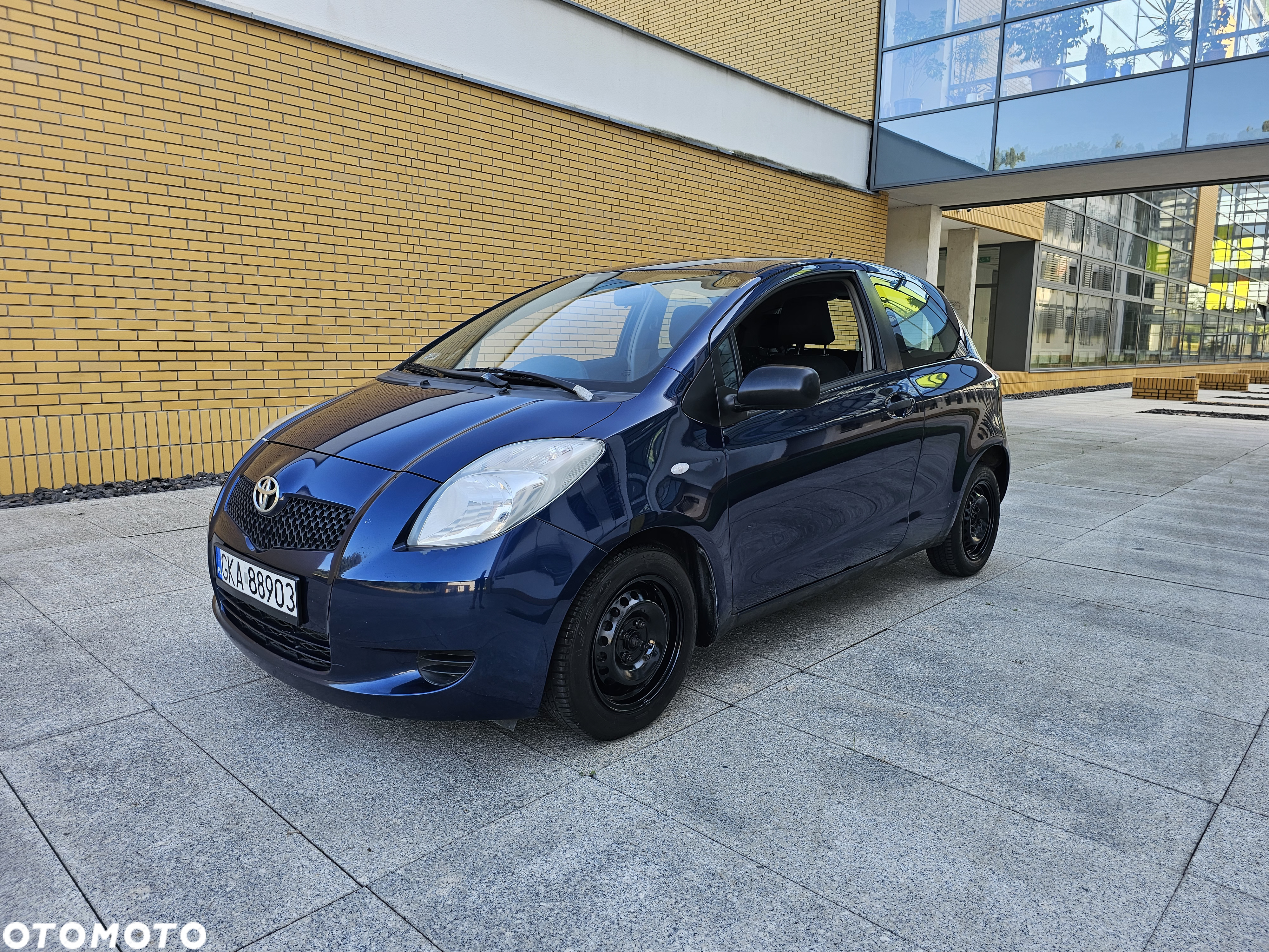 Toyota Yaris 1.0 Terra - 2