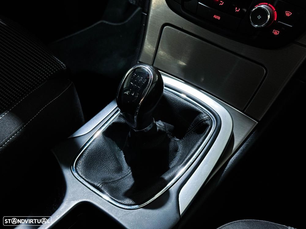 Opel Insignia - 33