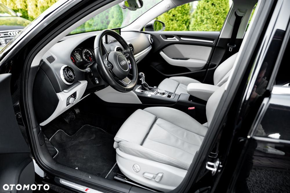 Audi A3 Sportback 1.8 TFSI S tronic S line Sportpaket - 17