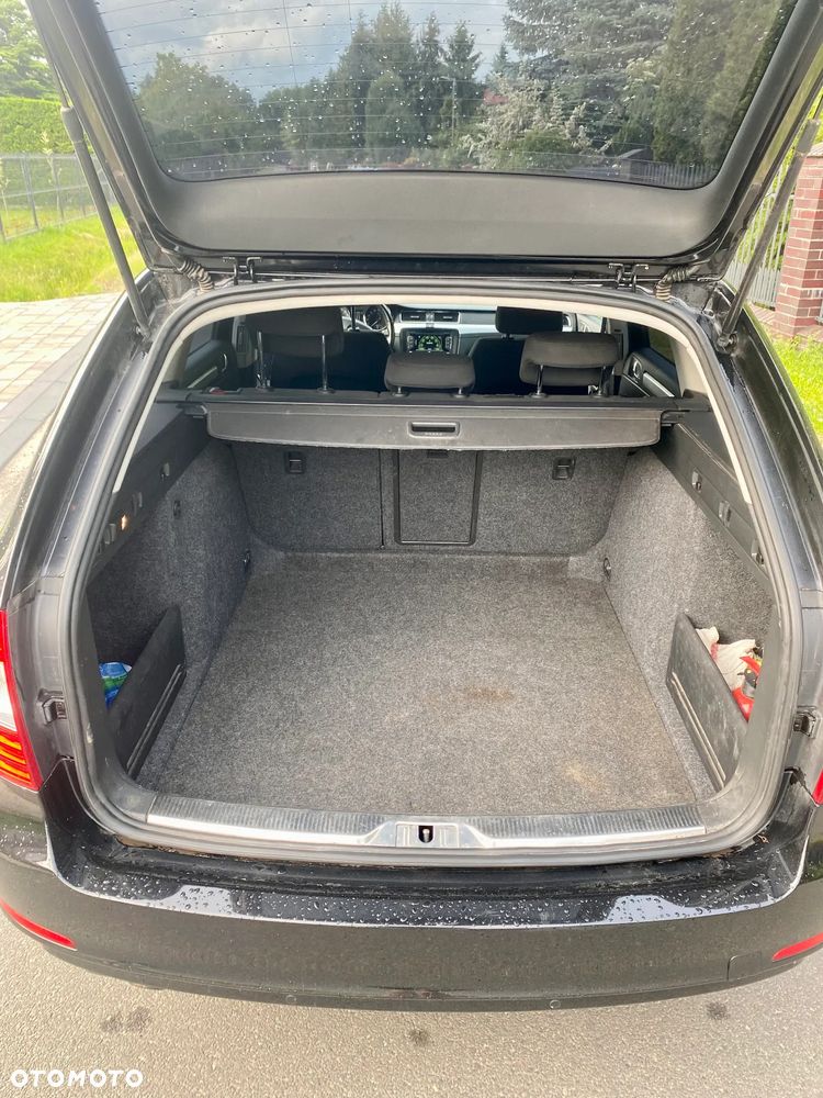 Skoda Superb 2.0 TDI Ambition DSG - 11