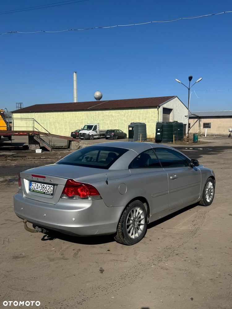Volvo C70 2.0D Momentum - 3