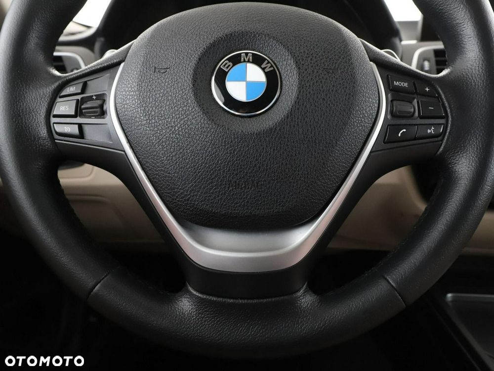 BMW Seria 3 330e iPerformance Luxury Line - 22
