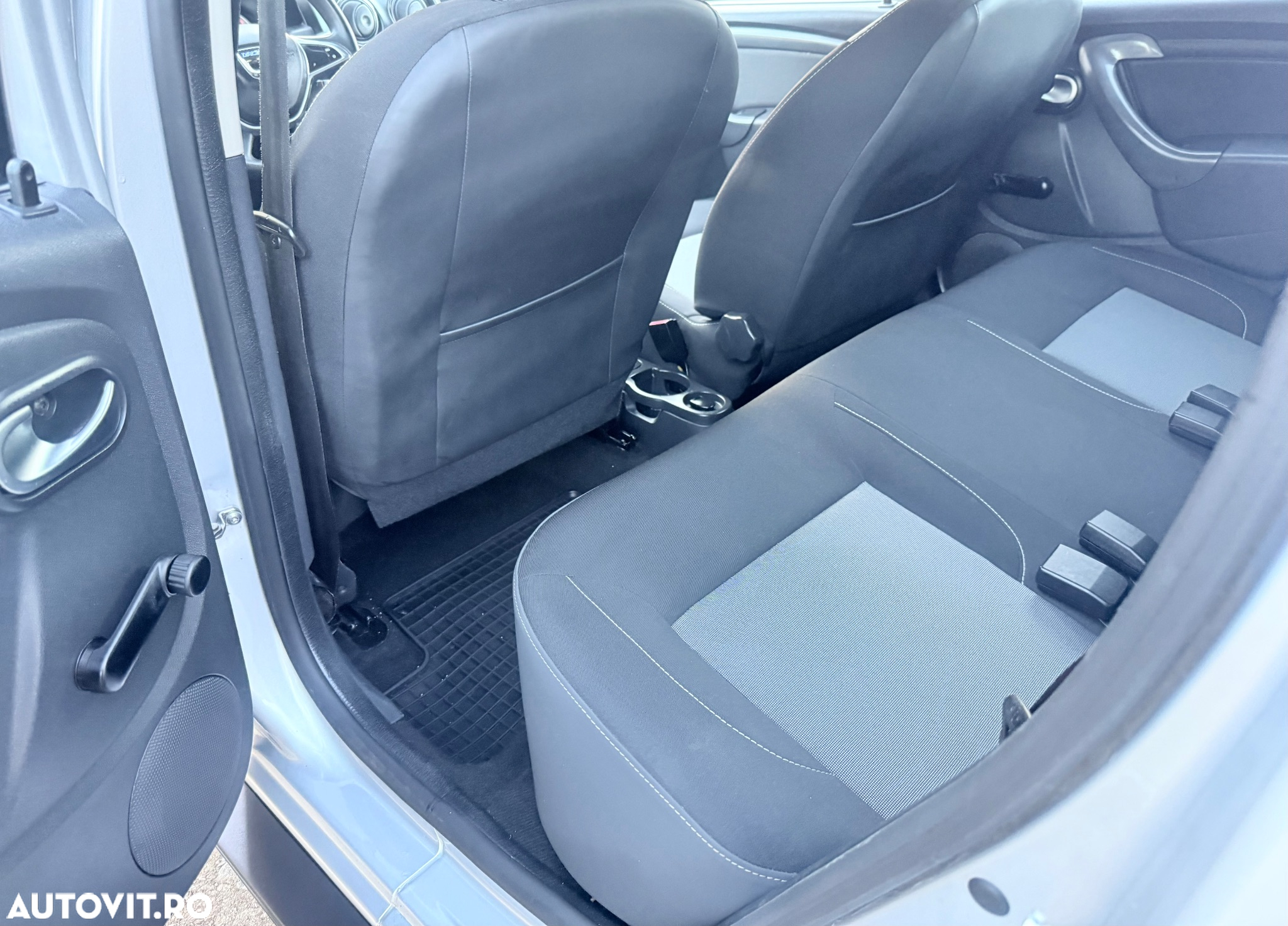 Dacia Duster 1.6 SCe Prestige jante 16" - 19