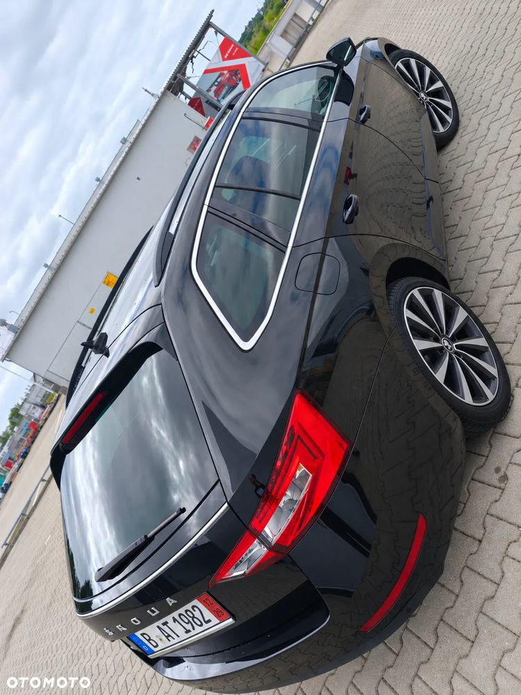 Skoda Superb 2022 photo 4