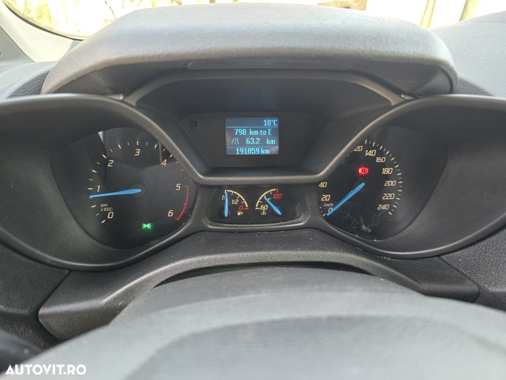 Ford Transit Connect - 6