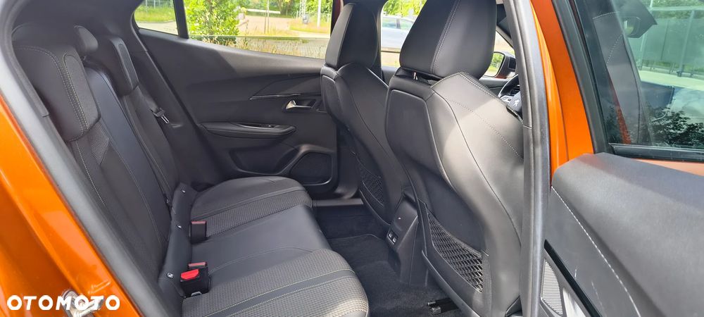 Peugeot 2008 PureTech 130 EAT8 GT Pack - 20