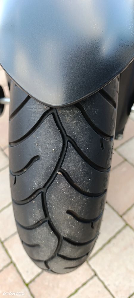 Suzuki GSX 1000 - 17