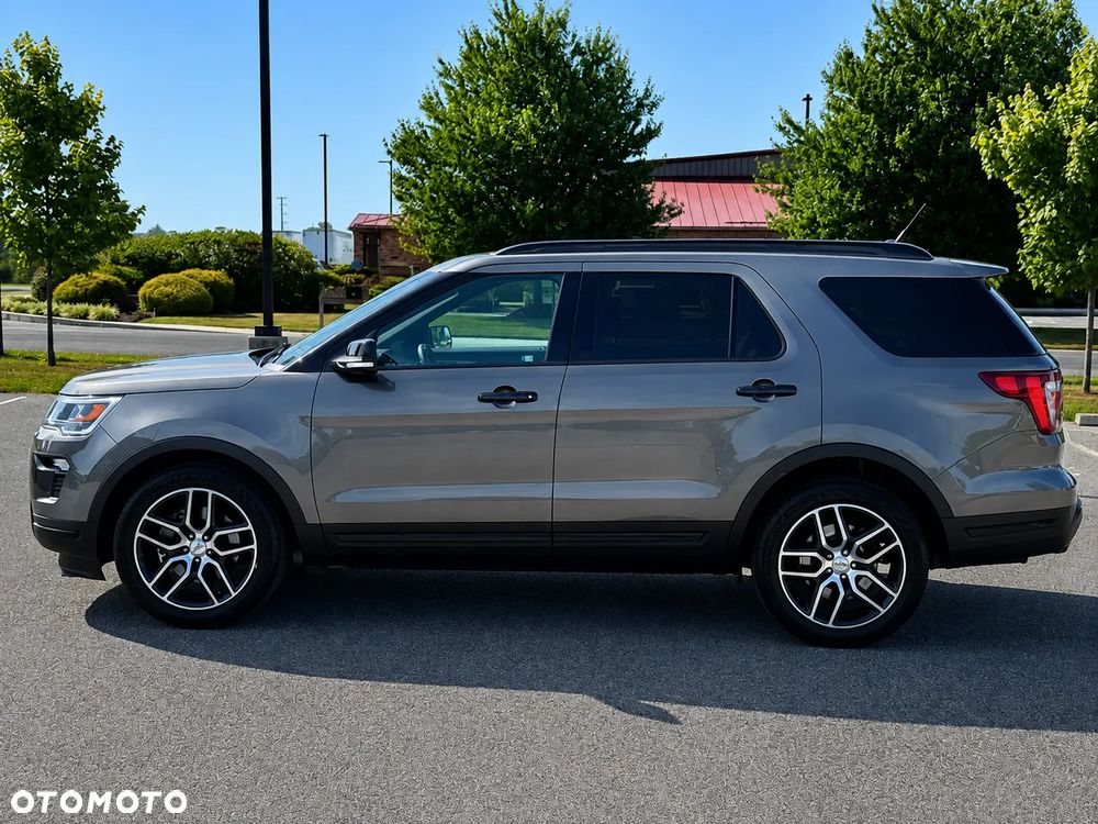 Ford Explorer - 5