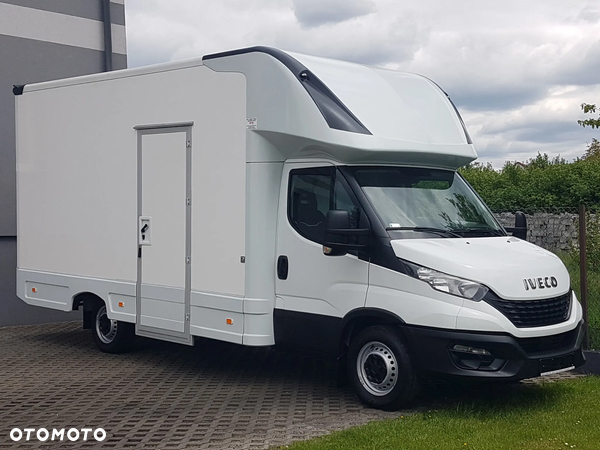 Iveco DAILY KONTENER NISKOPODŁOGOWY 4,43x2,23x2,42 SKLEP FOODTRUCK BAR KLIMA KONIOWÓZ KAMPER