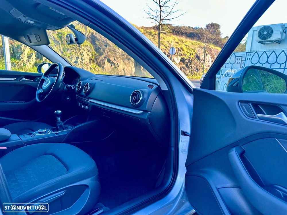 Audi A3 Sportback 2.0 TDI Attraction - 32