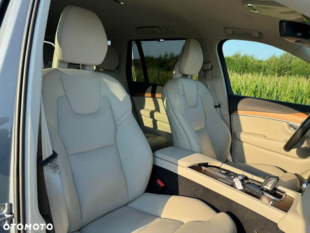 Volvo XC 90 B5 D AWD Geartronic Momentum Pro - 21
