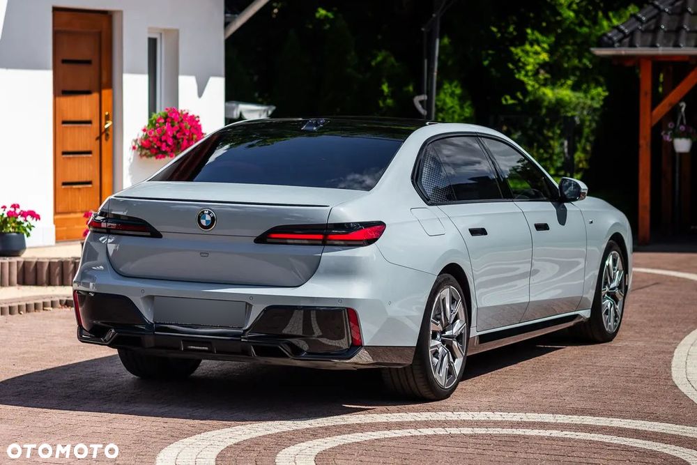 BMW Seria 7 740d xDrive mHEV Individual Edition sport - 15