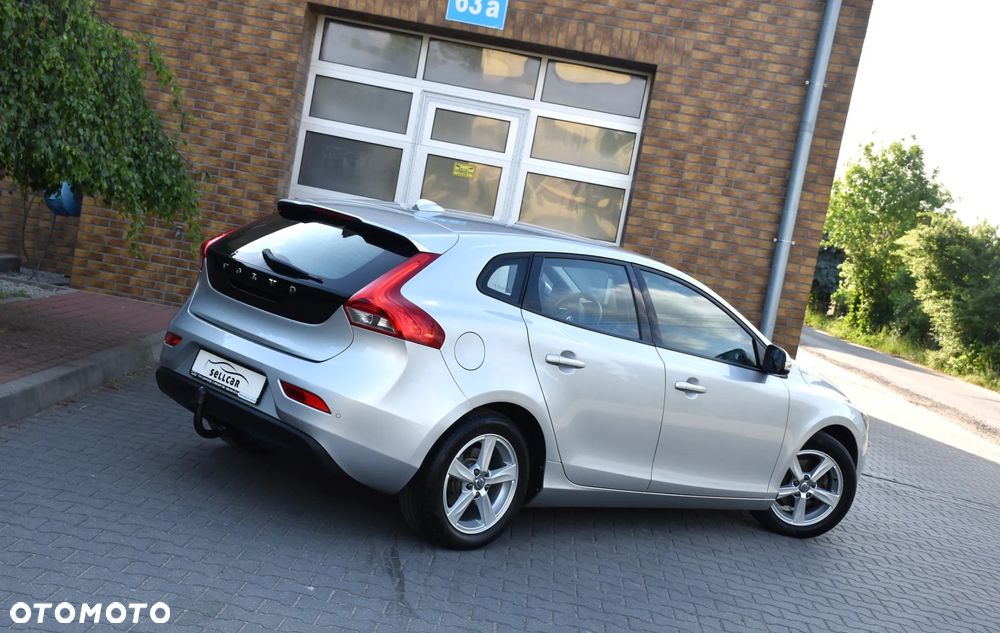 Volvo V40 D2 Momentum - 40