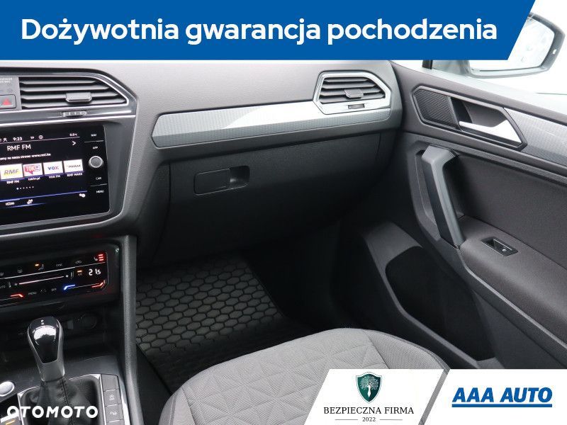 Volkswagen Tiguan - 10