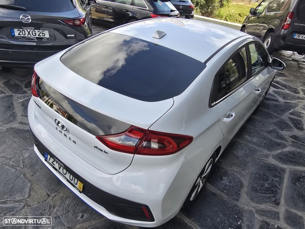 Hyundai Ioniq - 7