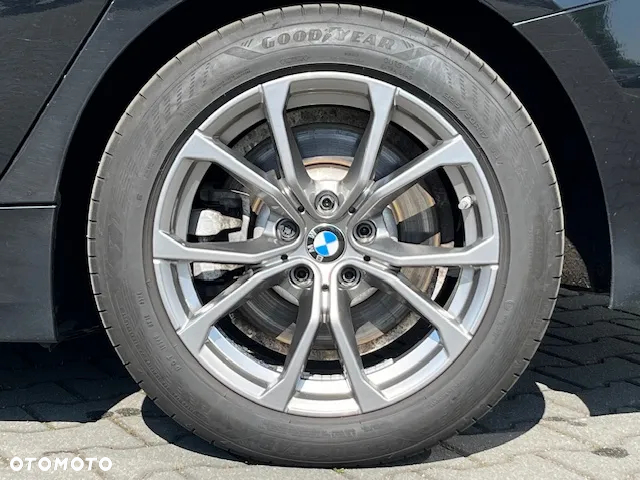 BMW Seria 3 330e xDrive M Sport sport - 14