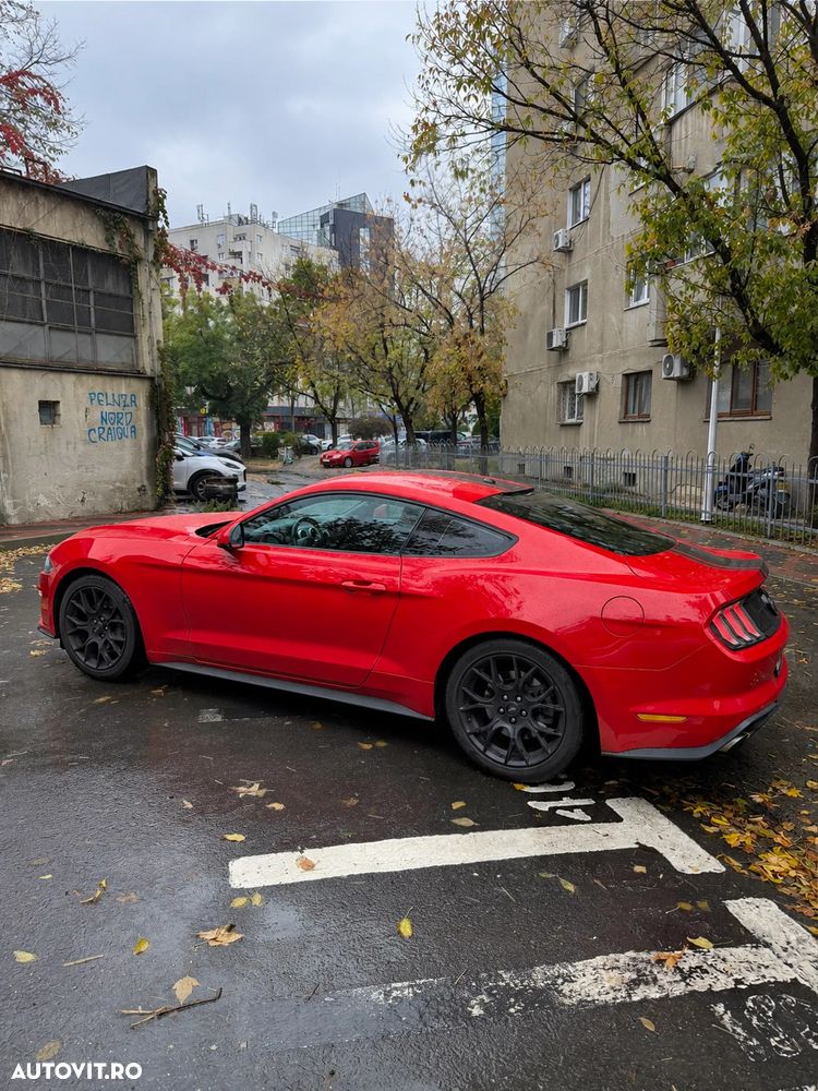 Ford Mustang - 3
