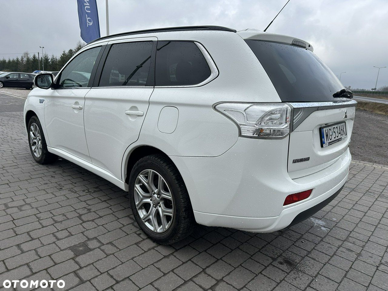 Mitsubishi Outlander - 5