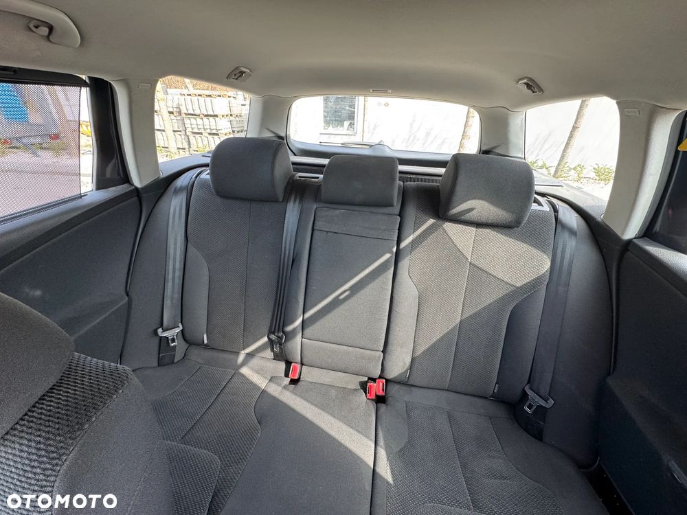 Volkswagen Passat 2.0 TDI Comfortline - 10