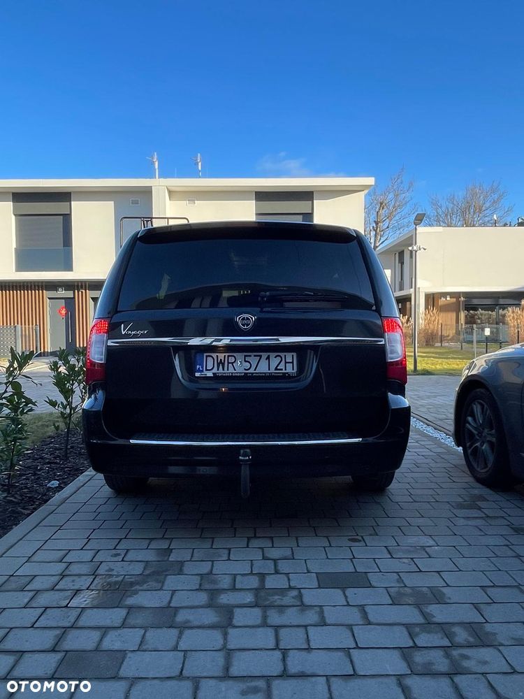 Lancia Voyager 3.6 Platinum - 9