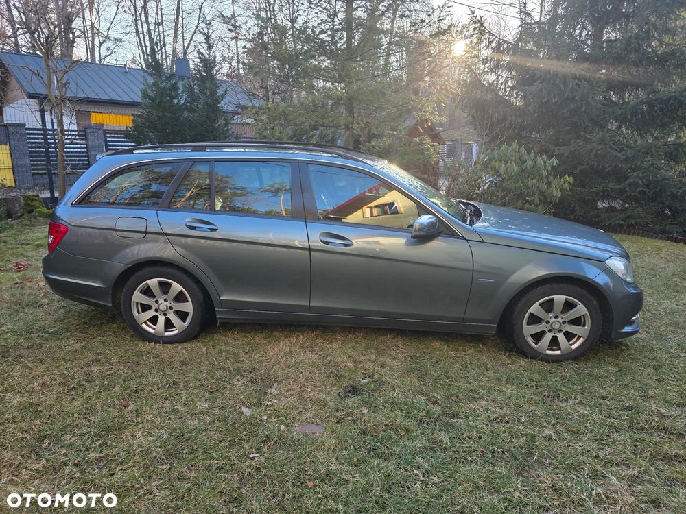 Mercedes-Benz Klasa C 200 CDI BlueEff Avantgarde - 2