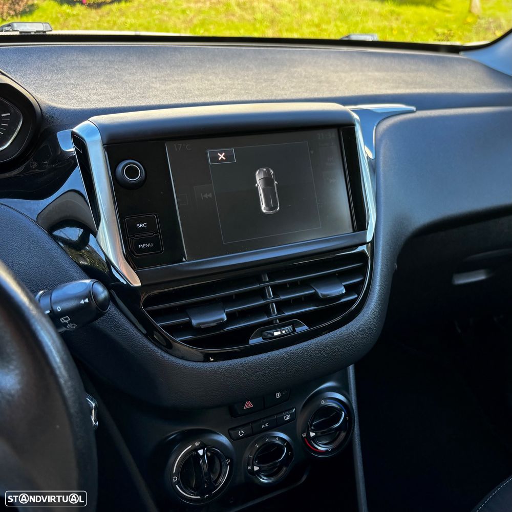 Peugeot 208 1.2 VTi SE Style - 9