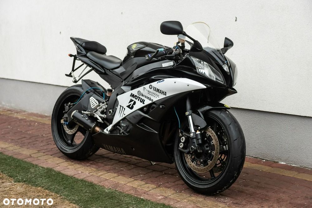 Yamaha R6 - 1