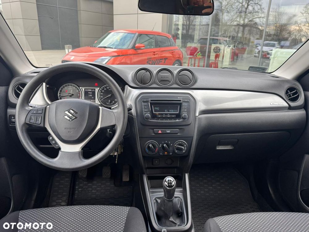Suzuki Vitara 1.6 Comfort 4WD - 6