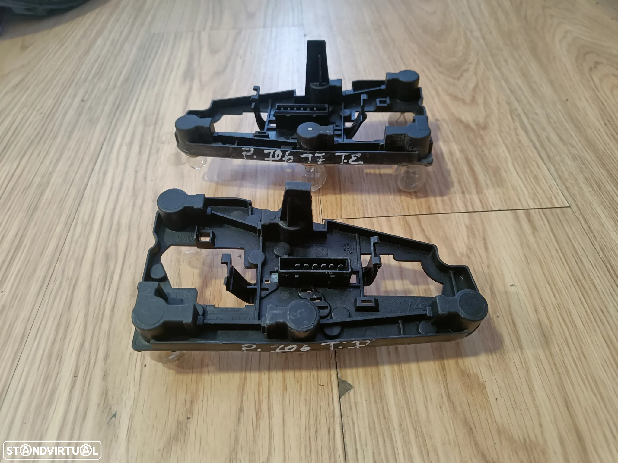 Placa suporte circuito lâmpadas farolim farol Peugeot 106 1997 a 2002 - 3