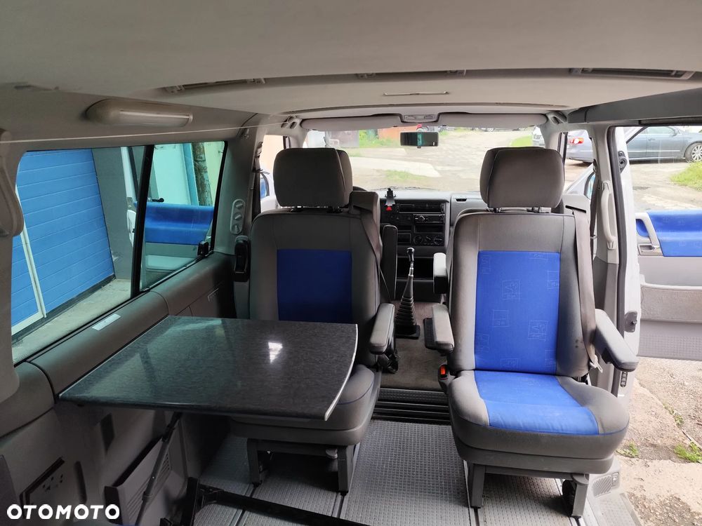 Volkswagen Multivan Standard - 13
